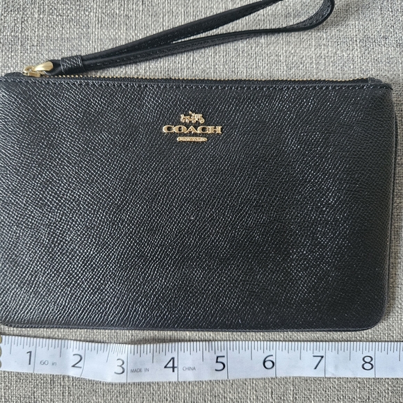 NWOT Coach Wristlet - Picture 5 of 11